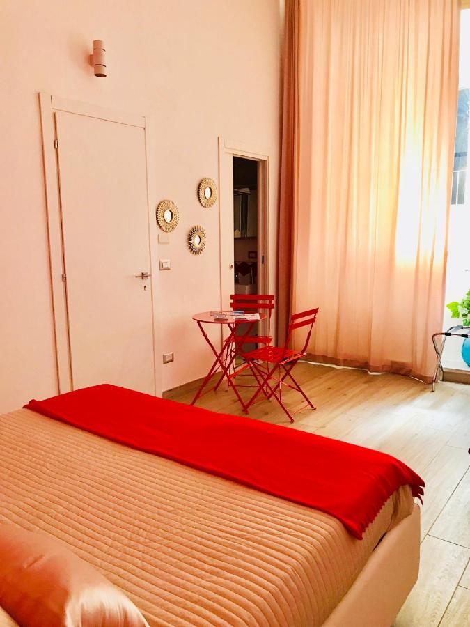 Arianiello Suite A Due Passi Dal Cristo Velato Napoli Bagian luar foto